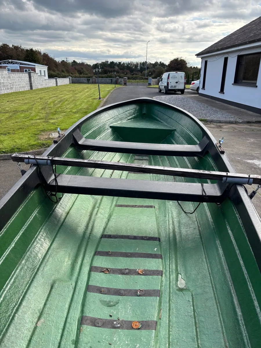 Fishing boat - Image 3