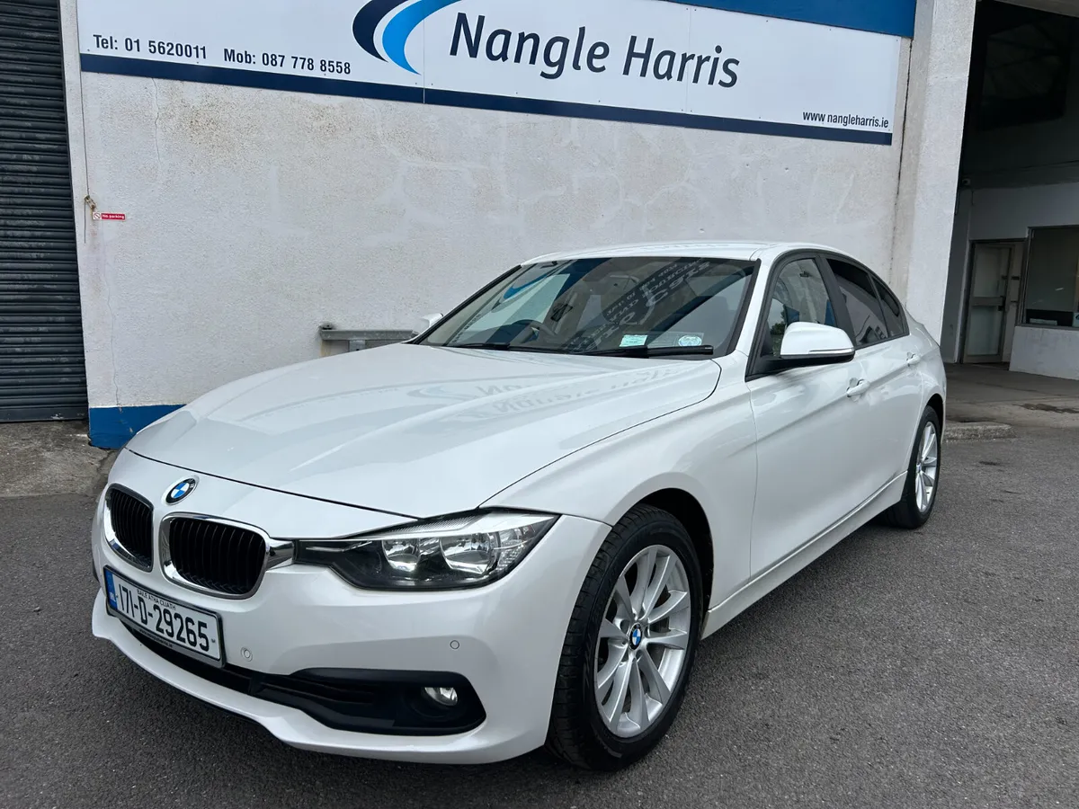BMW 3-Series LEATHER  /  AUTOMATIC - Image 1