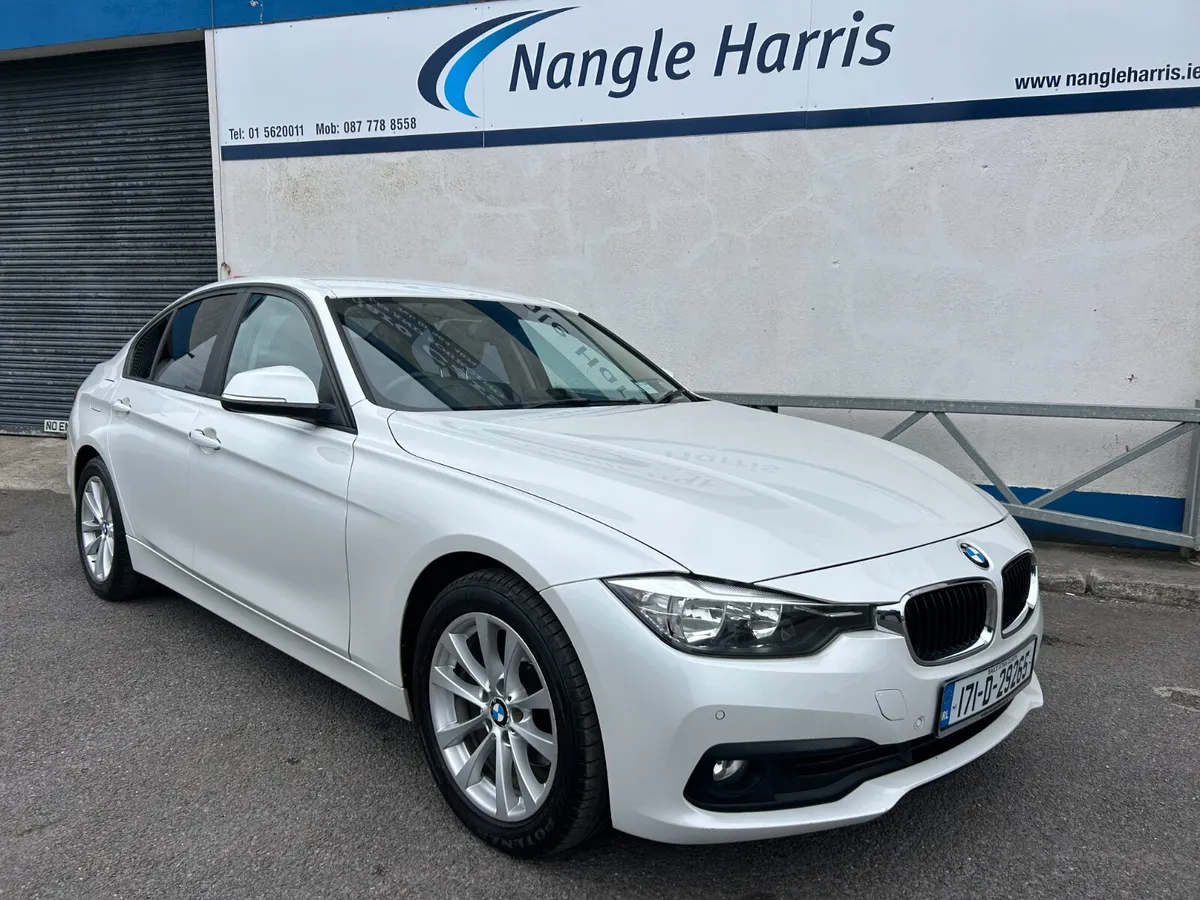 BMW 3-Series LEATHER  /  AUTOMATIC - Image 2
