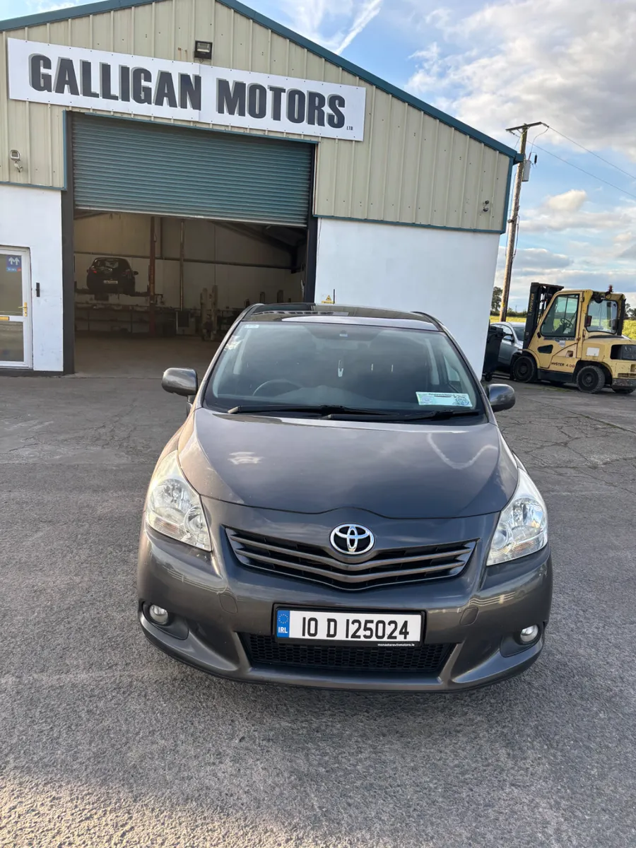 Toyota Verso 2010 - Image 2