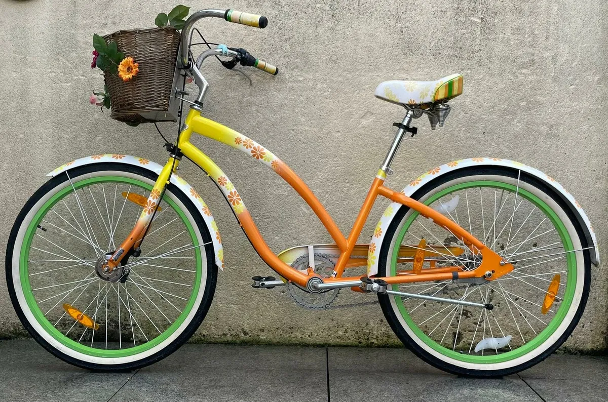 Ladies bicycle - Image 2