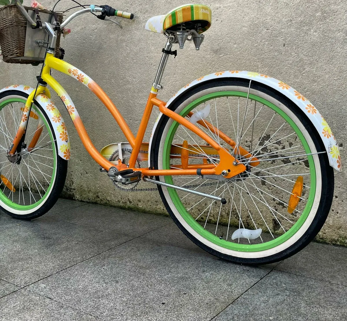 Ladies bicycle - Image 4