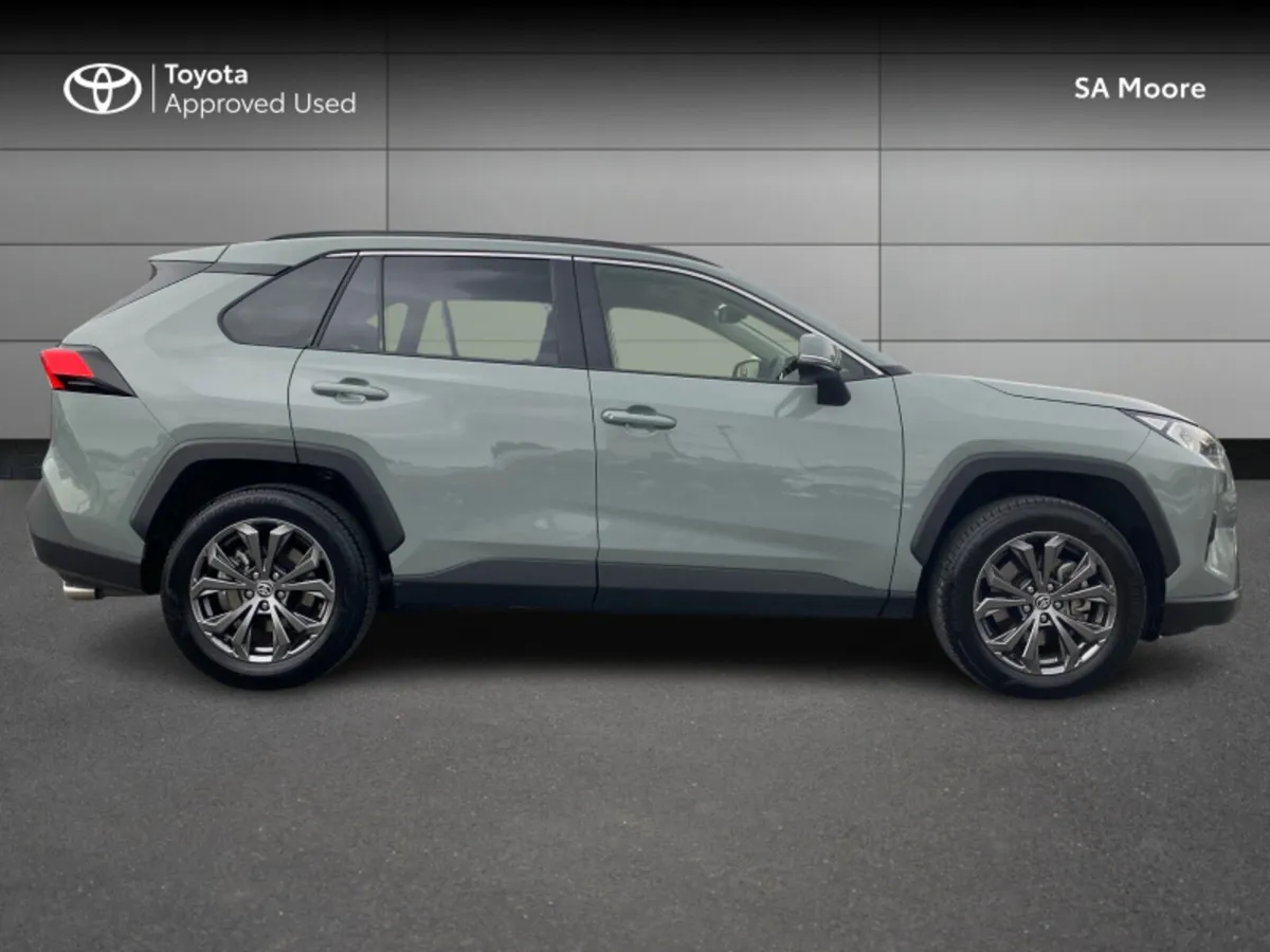 Toyota RAV4 HYBRID SOL - Image 3