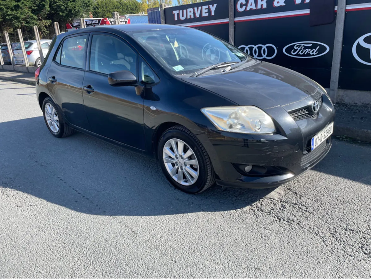 Toyota Auris 1.4 5DR LUNA CBU - Image 2