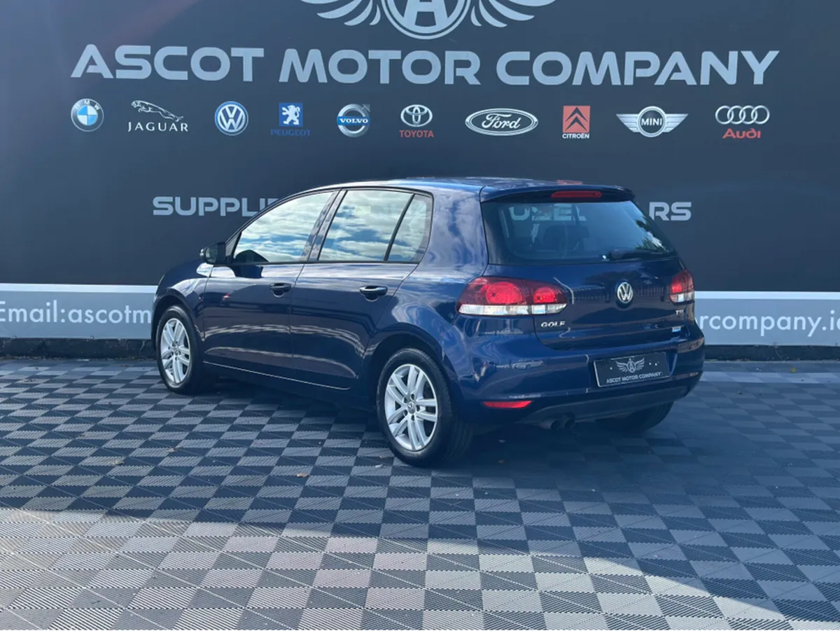 Volkswagen Golf Automatic - Image 4