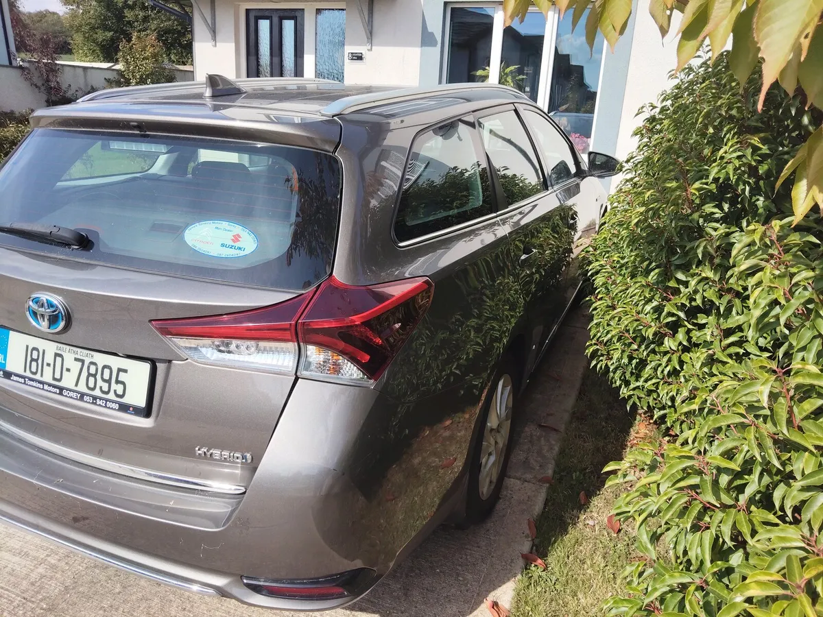 Toyota Auris 2018 luna hybrid sport - Image 3