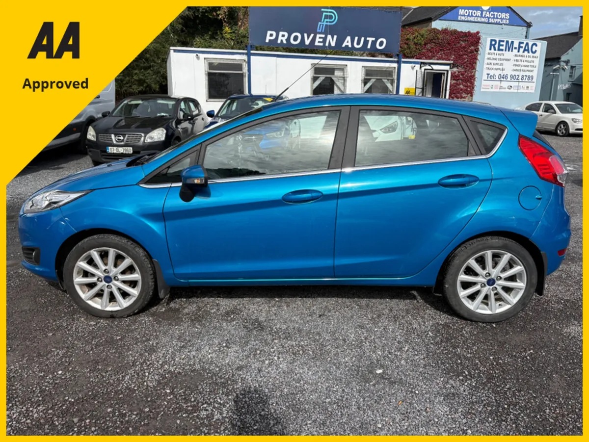 Ford Fiesta MCA TITANIUM 1.25 60PS M5 5 5DR 4DR - Image 4
