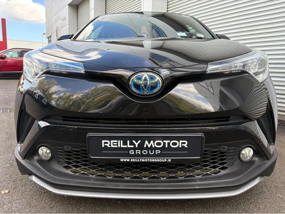Toyota C-HR 1.8 EXCEL HEV CVT 5DR AUTO - Image 2