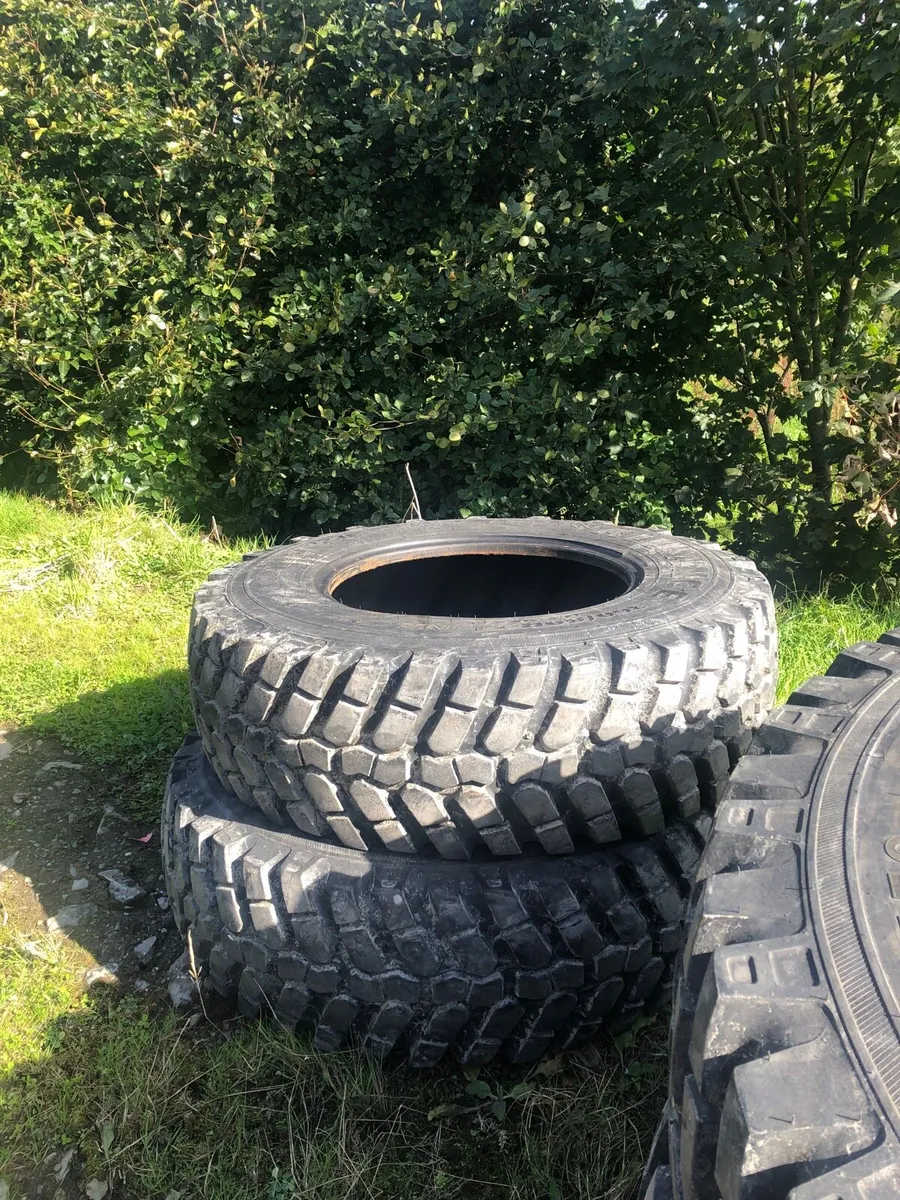 Full set Road Tyres - Image 2
