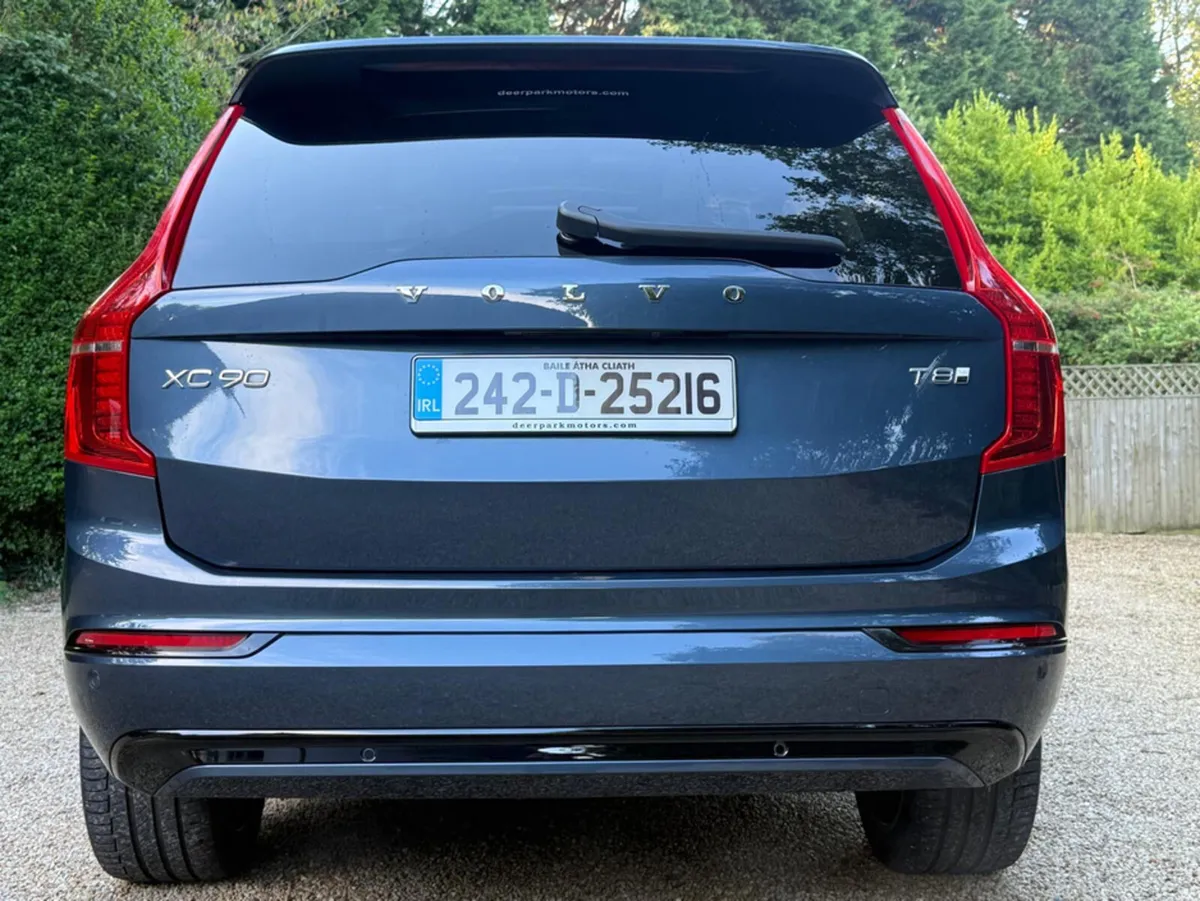Volvo XC90 DARK PLUS T8 RECHARGE - Image 4