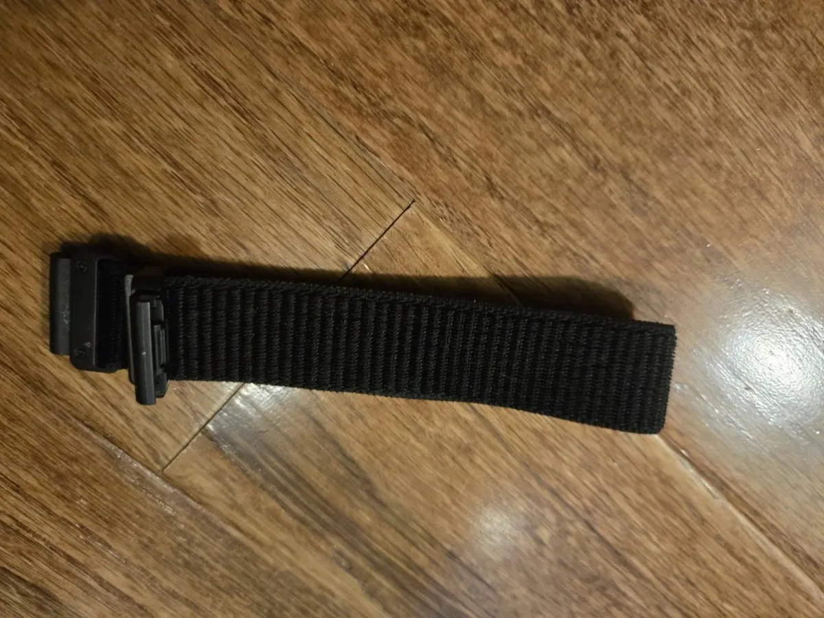 Fenix 8 43mm + 2 EXTRA STRAPS - Image 4