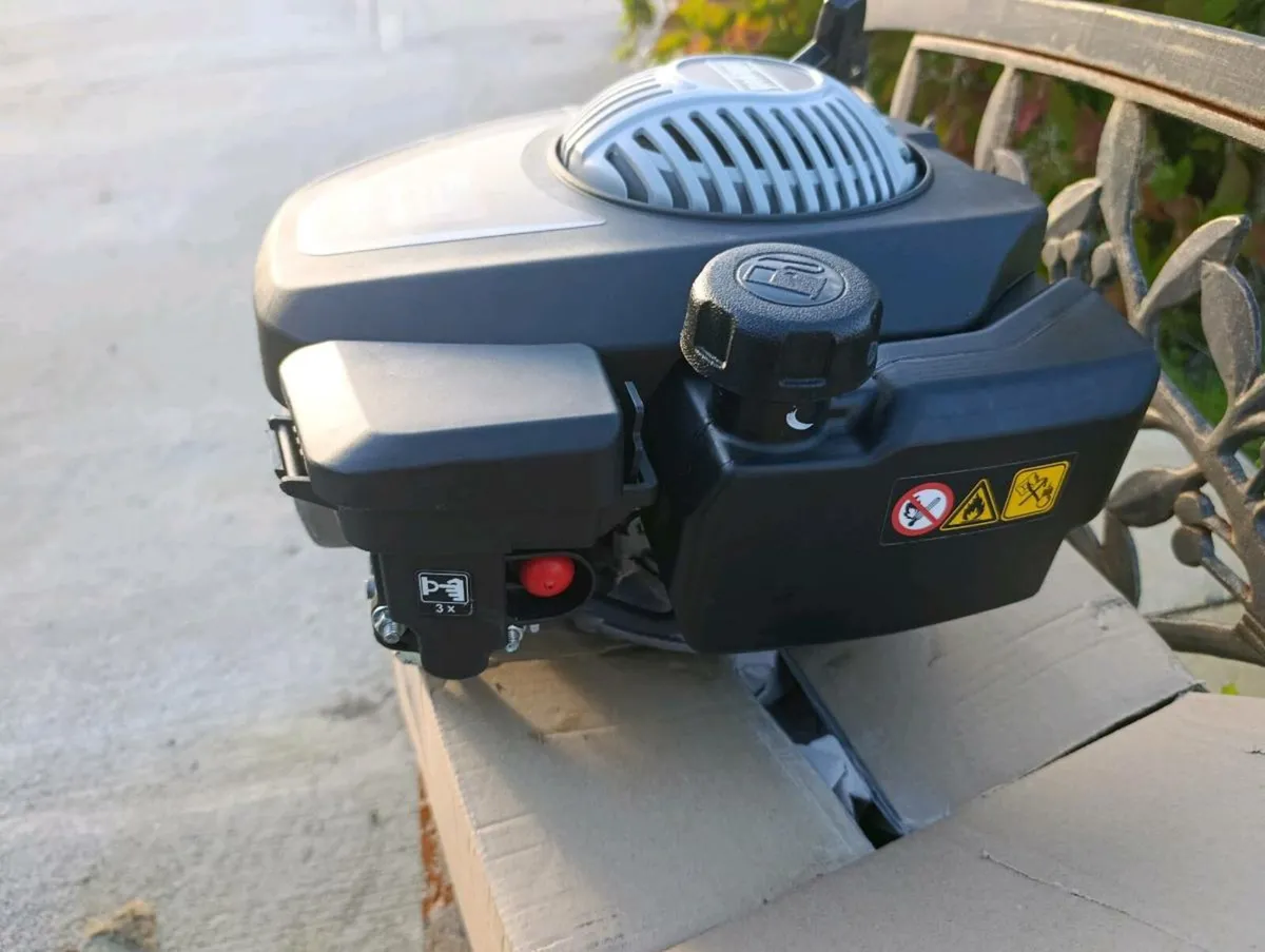 Lawnmower engine - Image 3