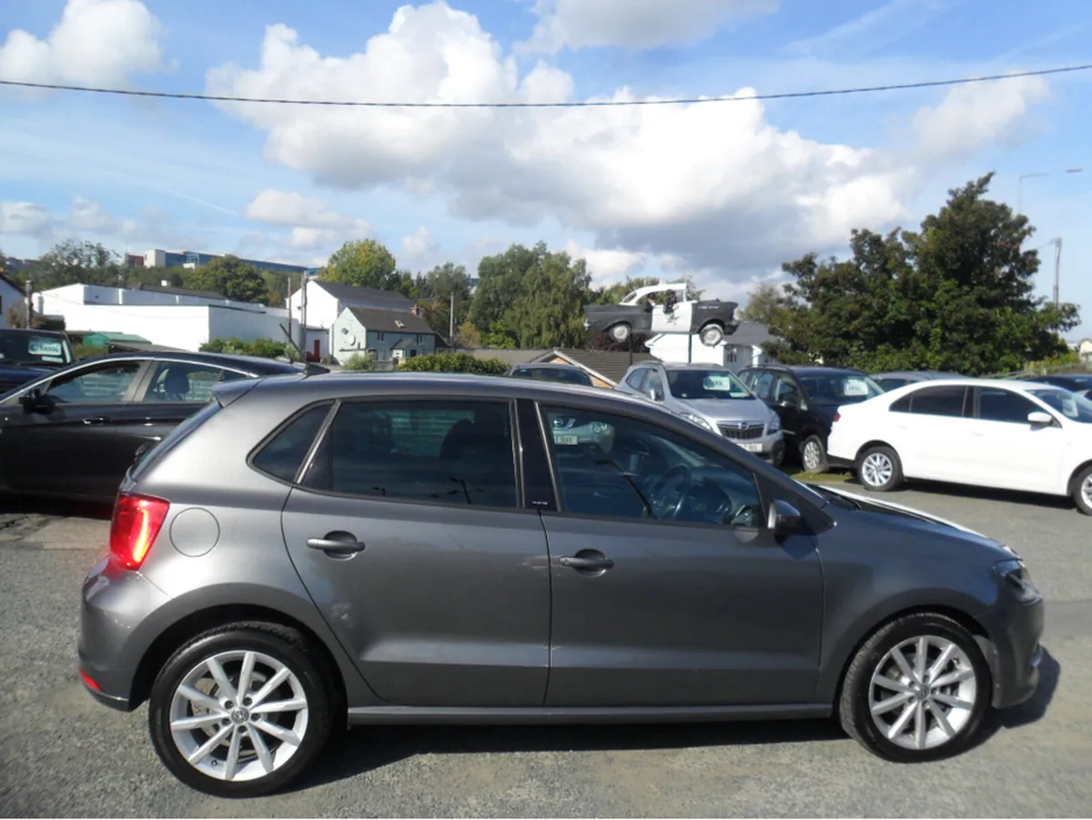 Volkswagen Polo ALLSTAR 1.0 75HP MANUAL 5SPEED 5DR - Image 2