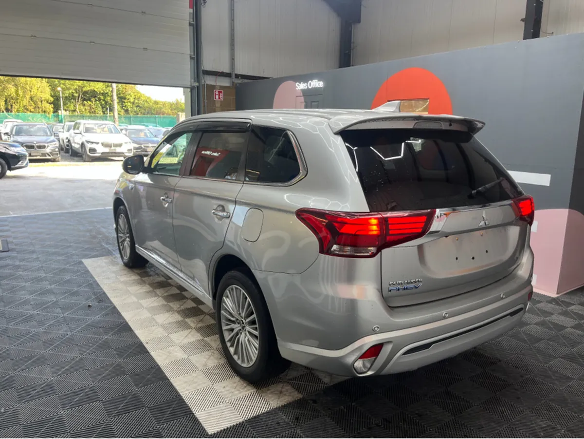 Mitsubishi Outlander €21950! 2019 MITSUBISHI OUTLA - Image 4