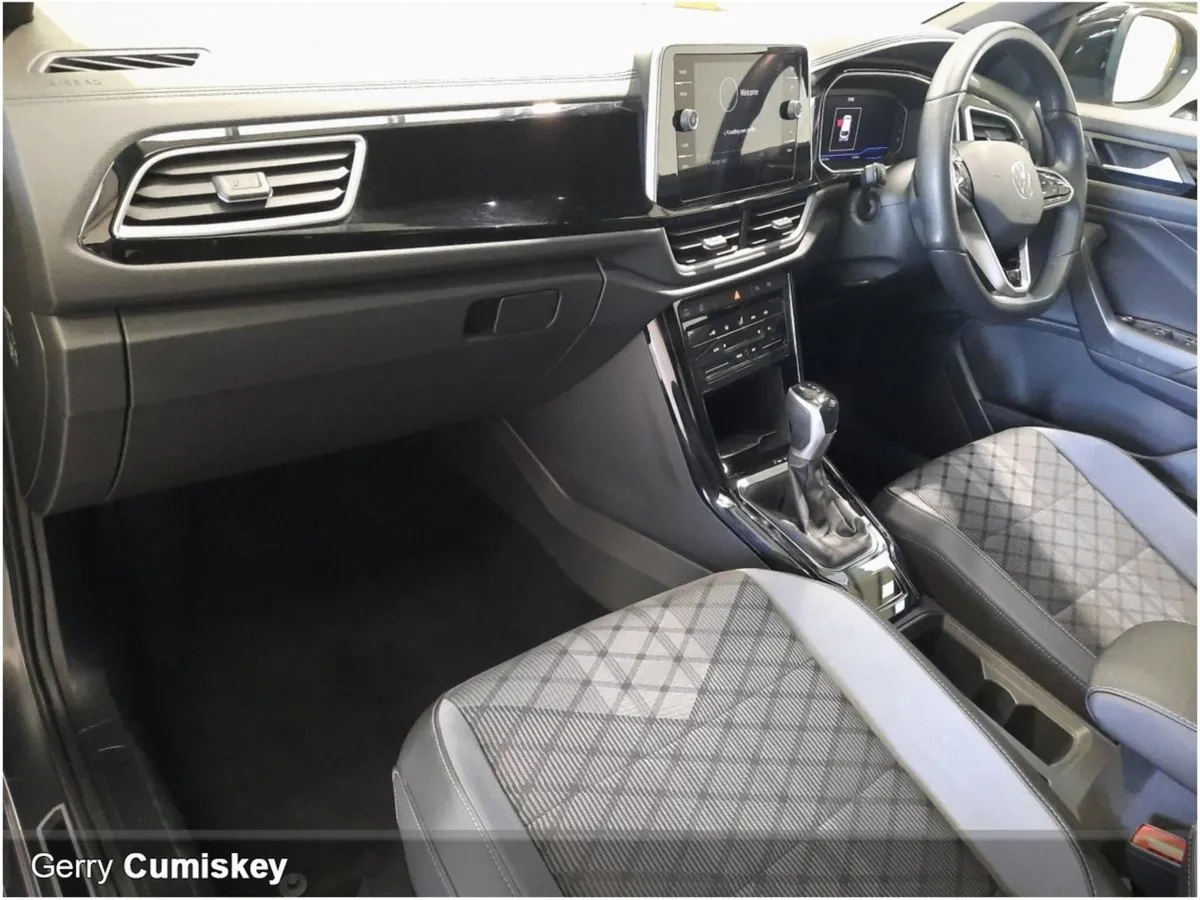 Volkswagen T-Roc R-line 1.5 TSI 150HP DSG - Image 2
