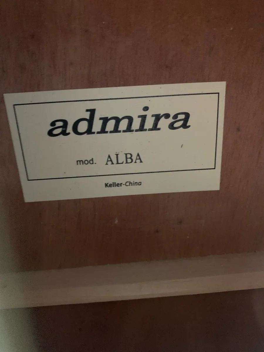 Admira Alba Guitar w classical capo - Image 4