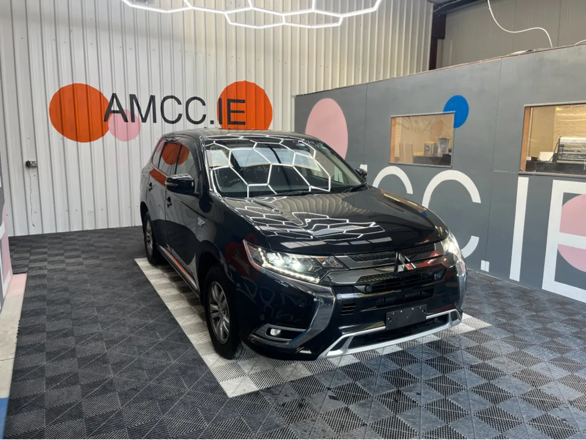 Mitsubishi Outlander 2020 MITSUBISHI OUTLANDER PHE - Image 1