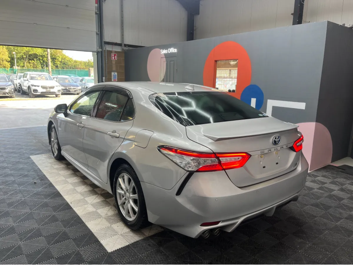 Toyota Camry €26950! 2020 TOYOTA CAMRY 2.5L HYBRID - Image 4