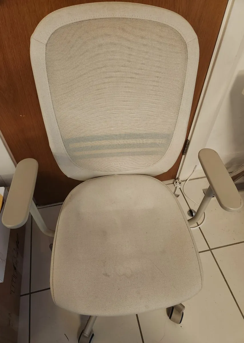 Desk chair - Image 1