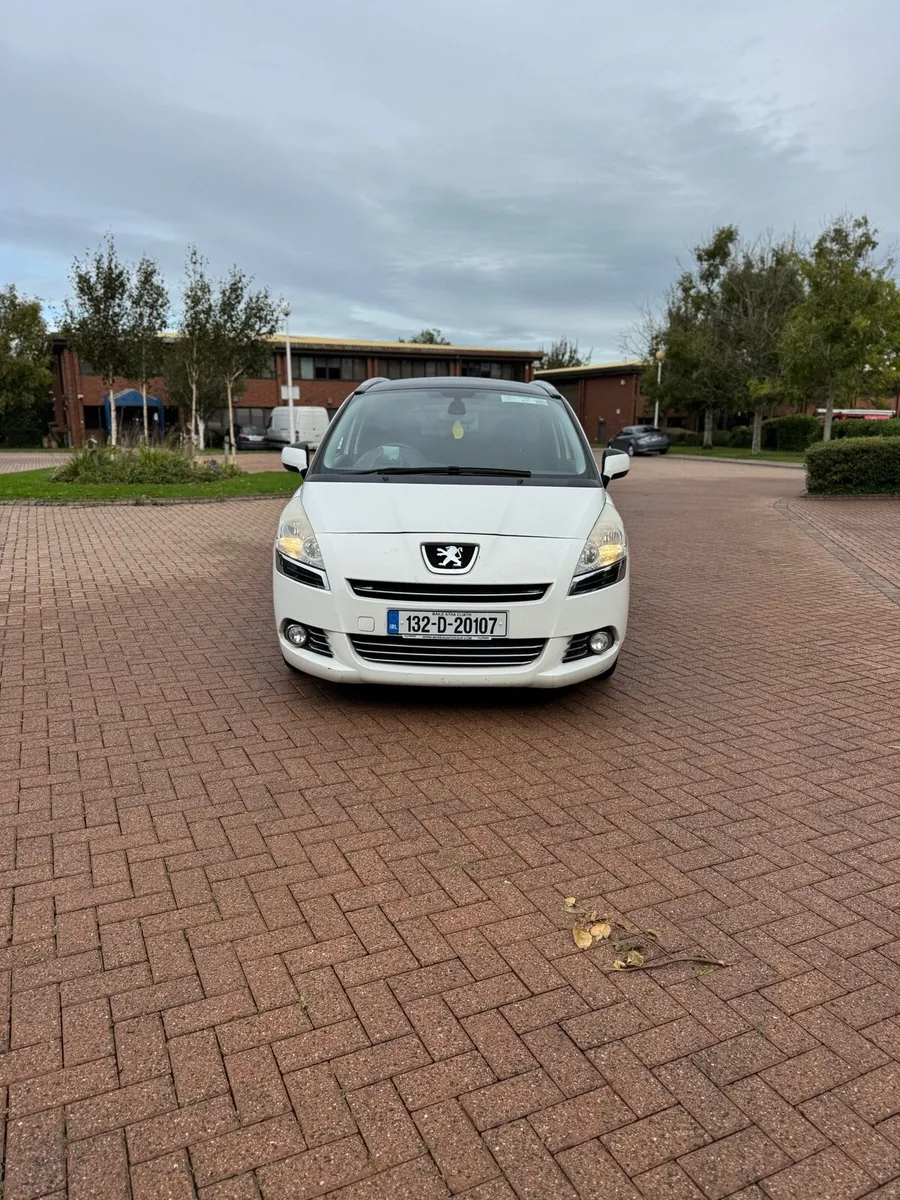 Peugeot 5008 - Image 1