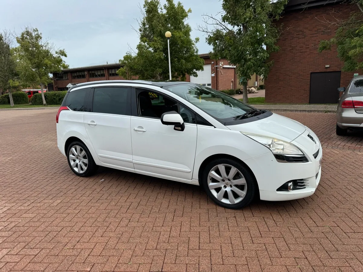 Peugeot 5008 - Image 2