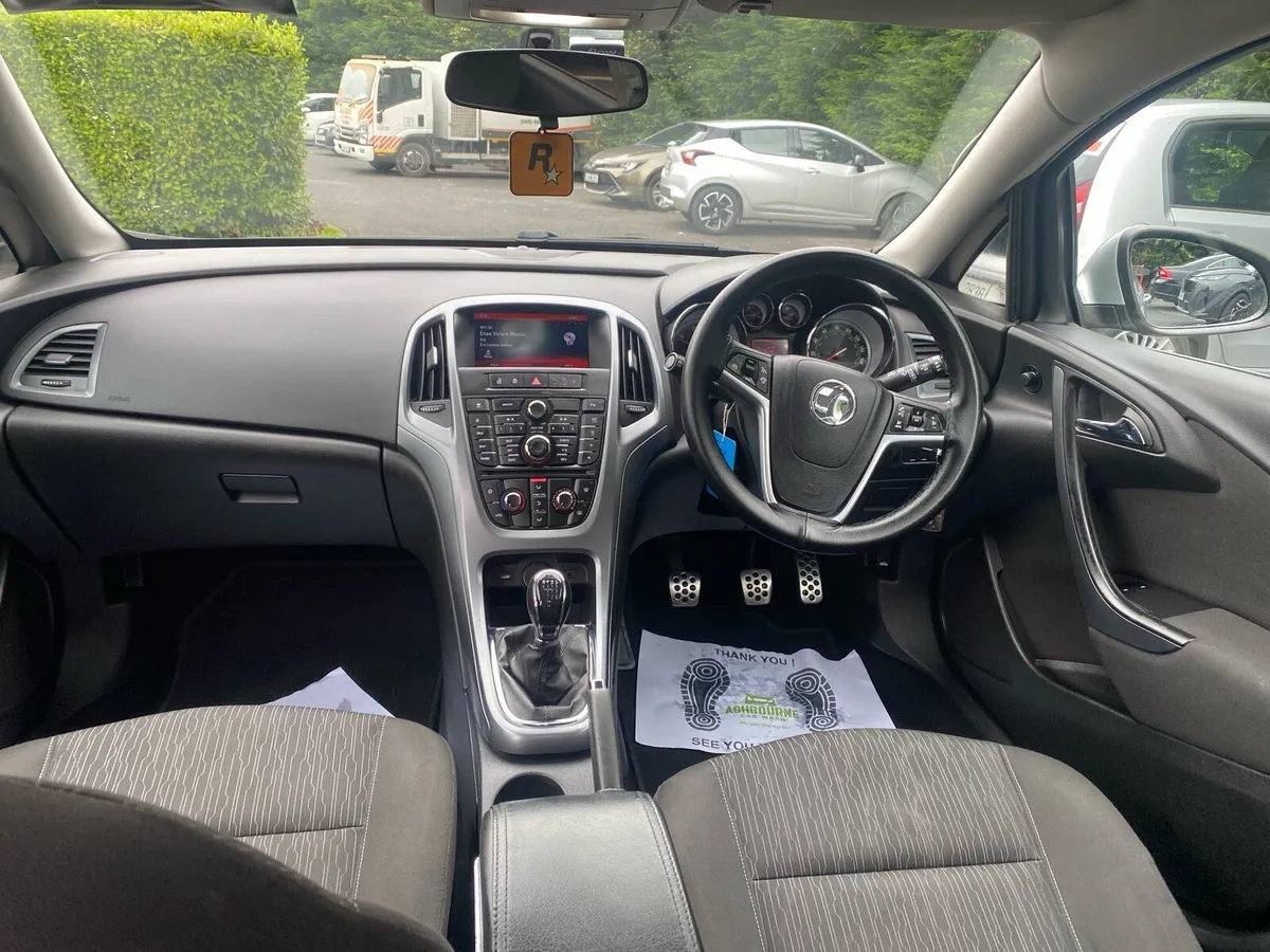 Opel Astra 2014 - Image 4