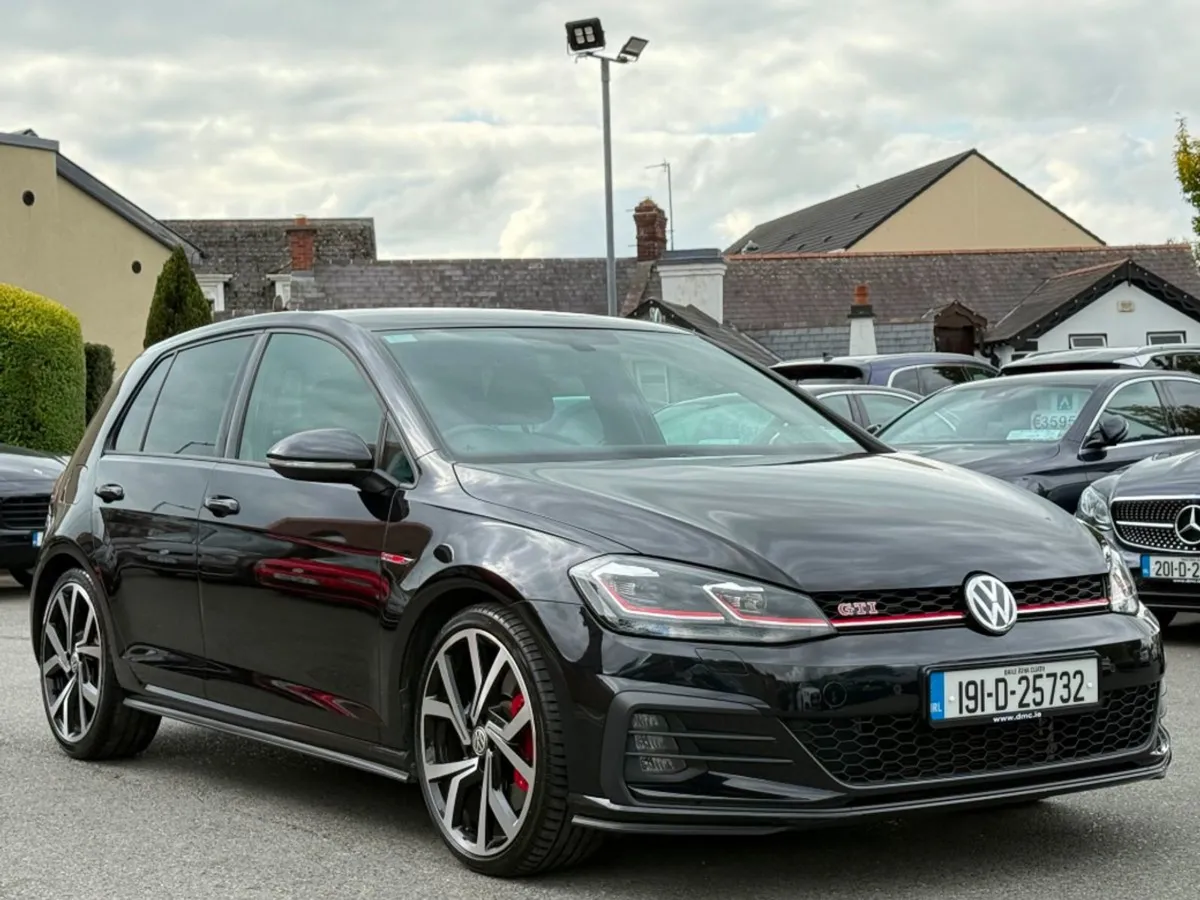 Volkswagen Golf GTI Performance 2.0tsi 245HP 5DR - Image 3