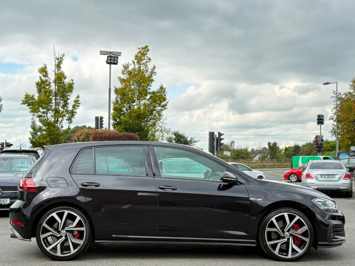 Volkswagen Golf GTI Performance 2.0tsi 245HP 5DR - Image 4