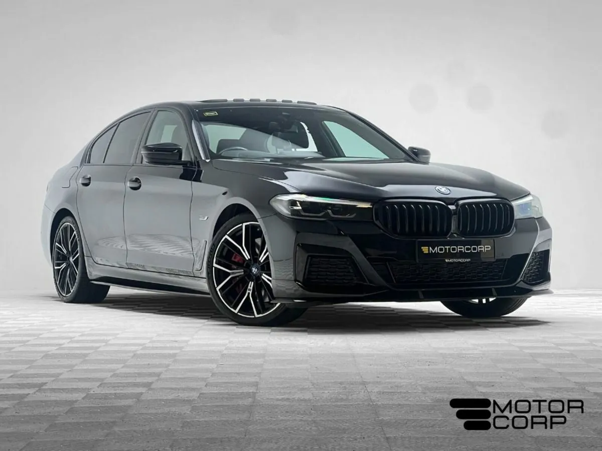 BMW 5-Series 545E M SPORT PRO XDRIVE *HUGE SPEC* - Image 1
