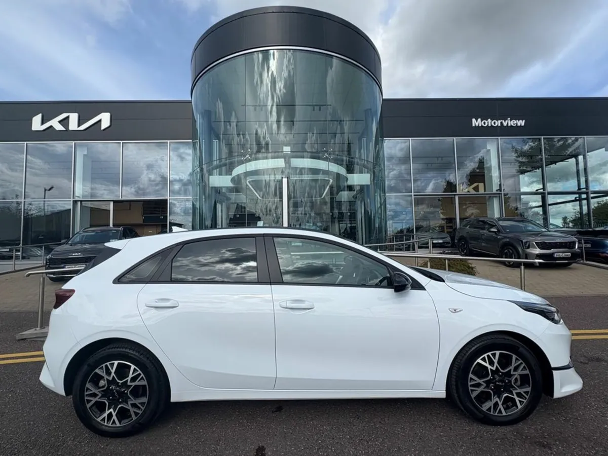 Kia Ceed Sold cod 1.6D Mhev K2 MY23 5DR, Reversing - Image 1