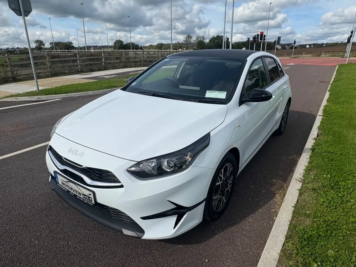 Kia Ceed Sold cod 1.6D Mhev K2 MY23 5DR, Reversing - Image 3