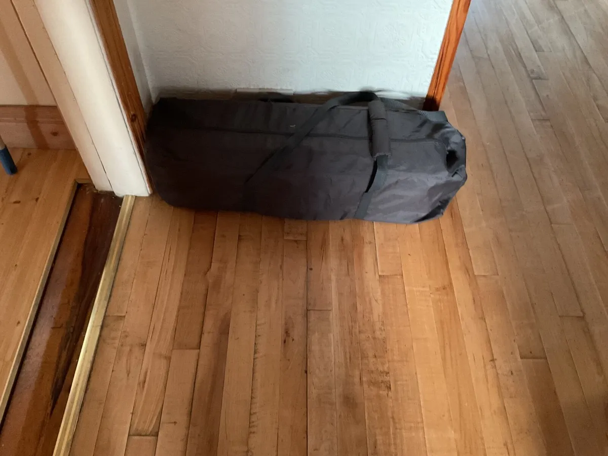 Travel cot - Image 2
