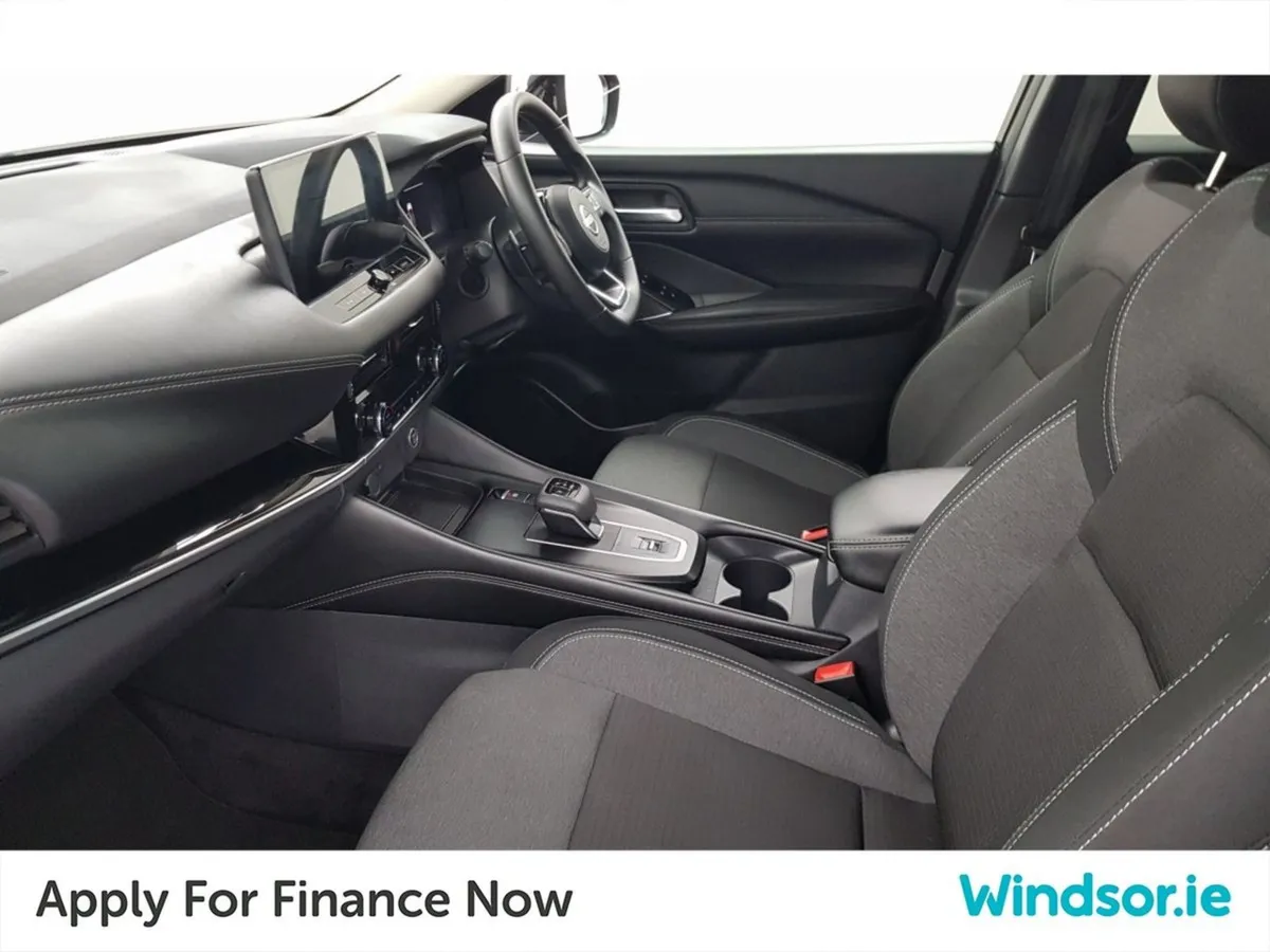 Nissan QASHQAI 1.3 PET Mild Hybrid SV Premium CVT - Image 4