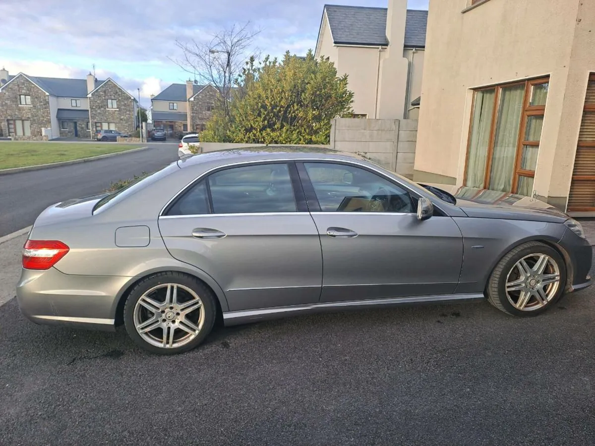 Mercedes e class - Image 2
