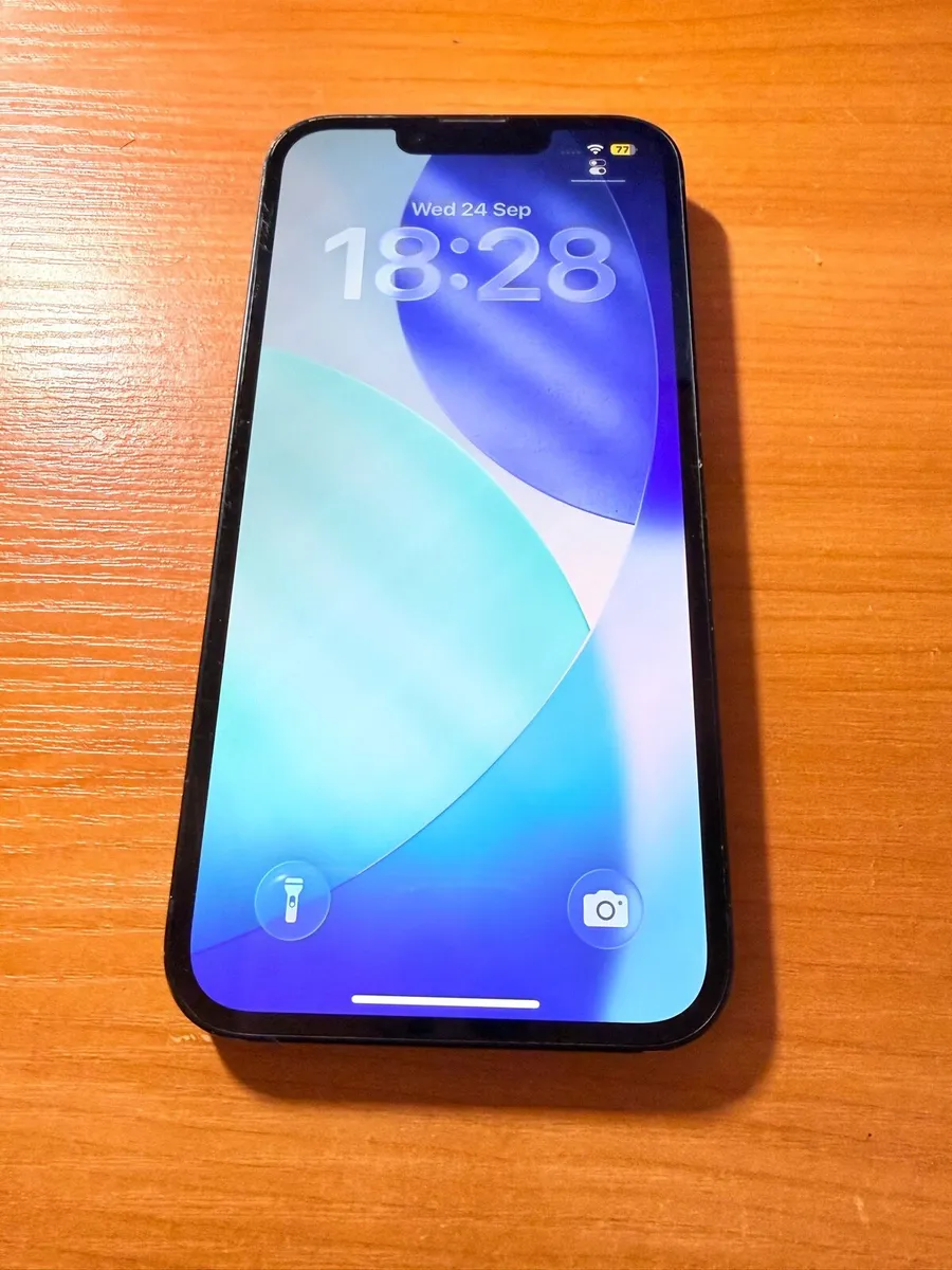 iPhone 13 unlocked - Image 2