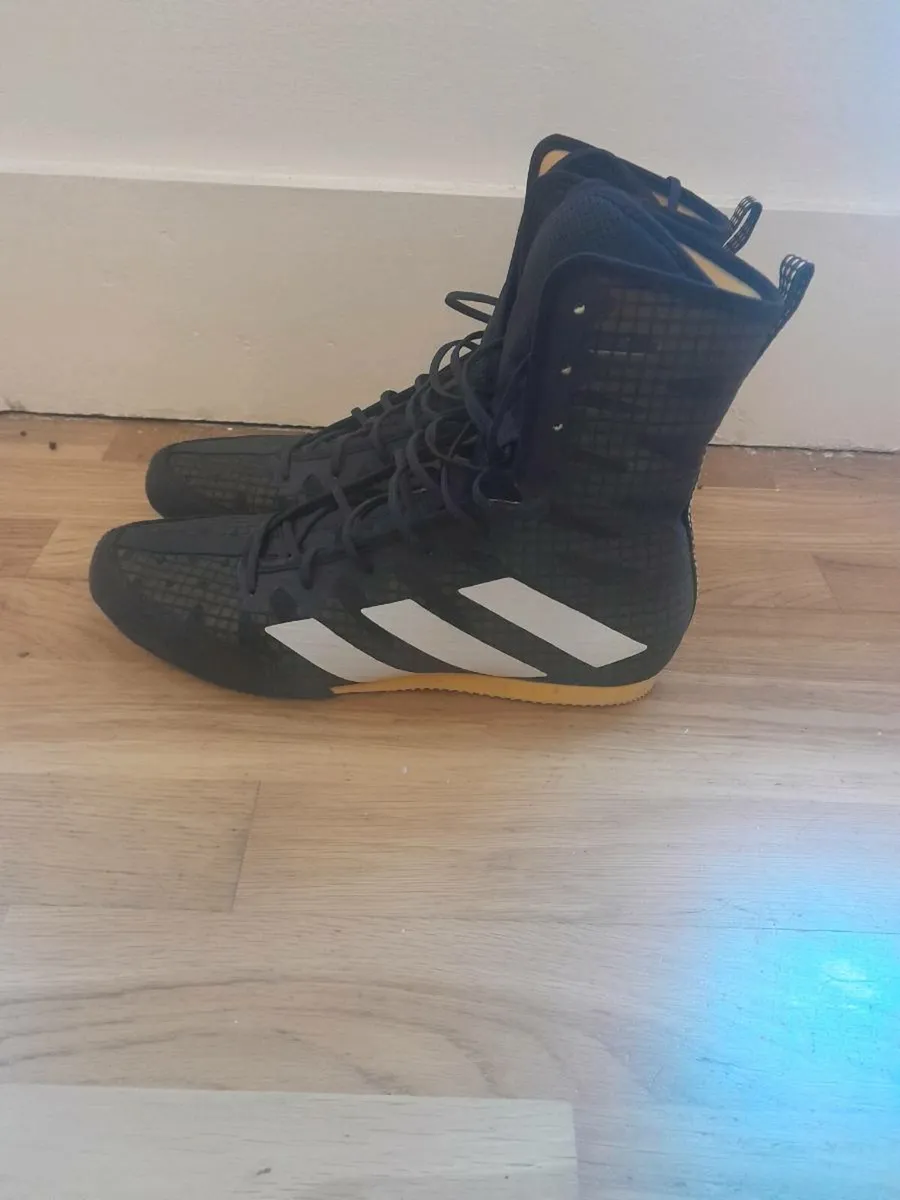 Adidas Boxing boots UK size 6.like new - Image 1