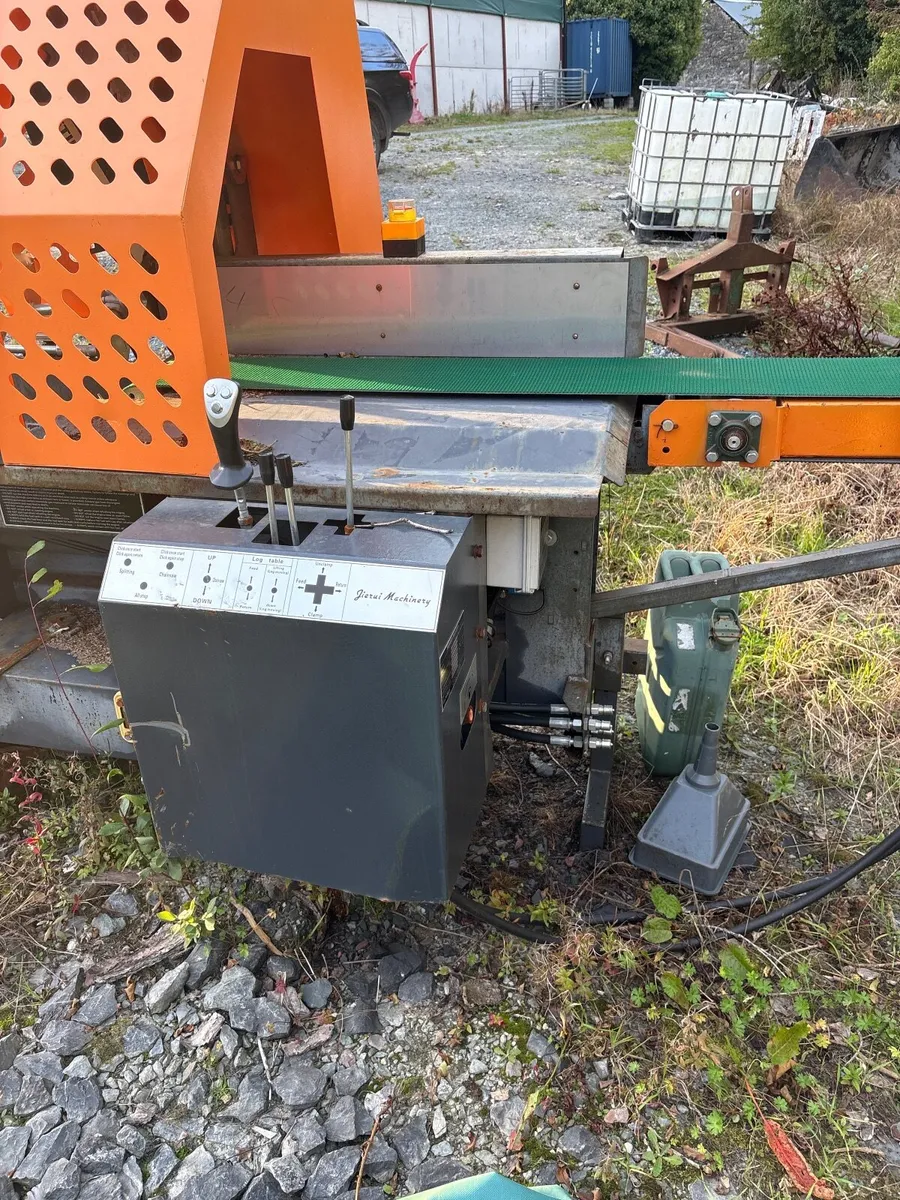Wood processor/ wood shredder - Image 1