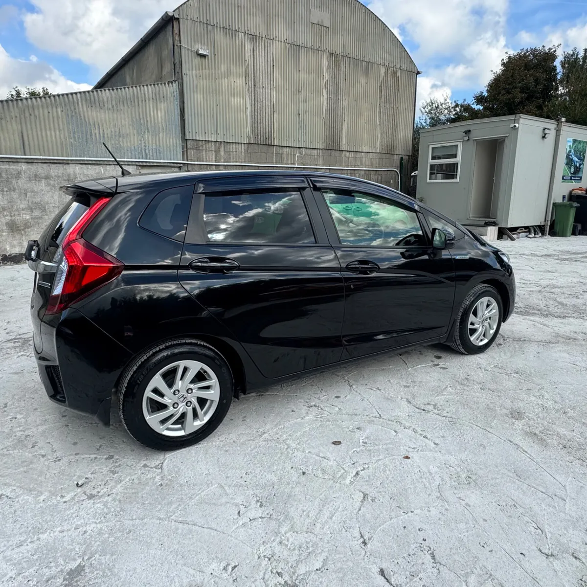 Honda Fit 2016 Hybrid Leather Pack - Image 4