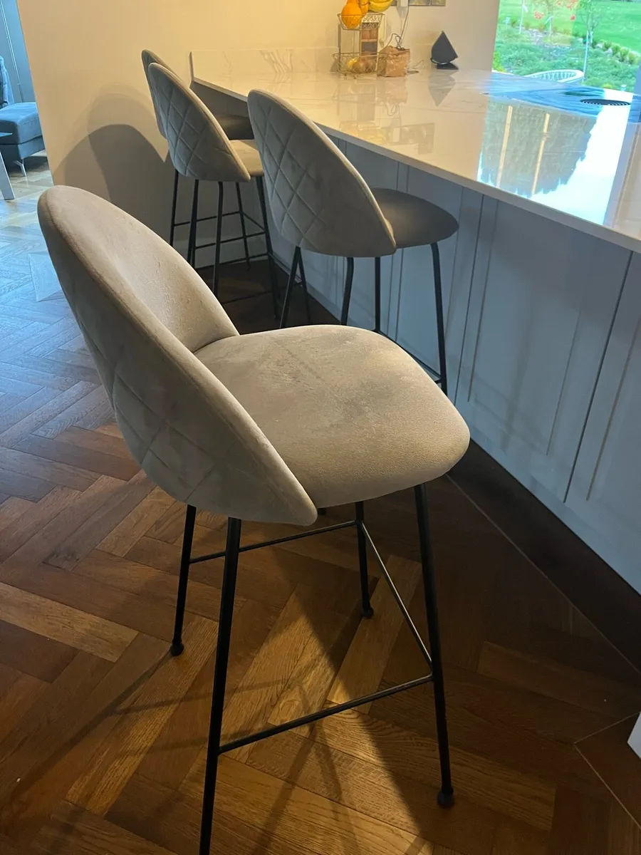 Kitchen bar stools - Image 4