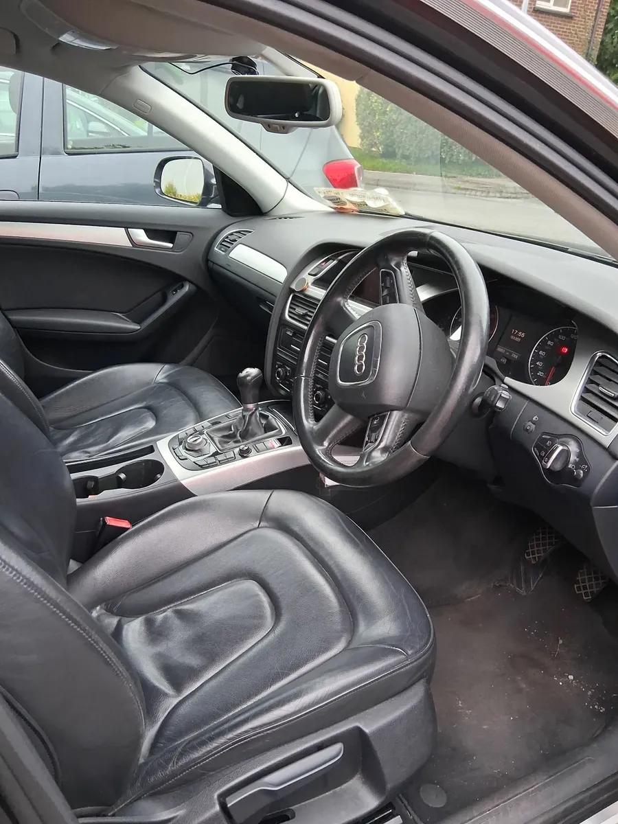 Audi A4 2011 - Image 2