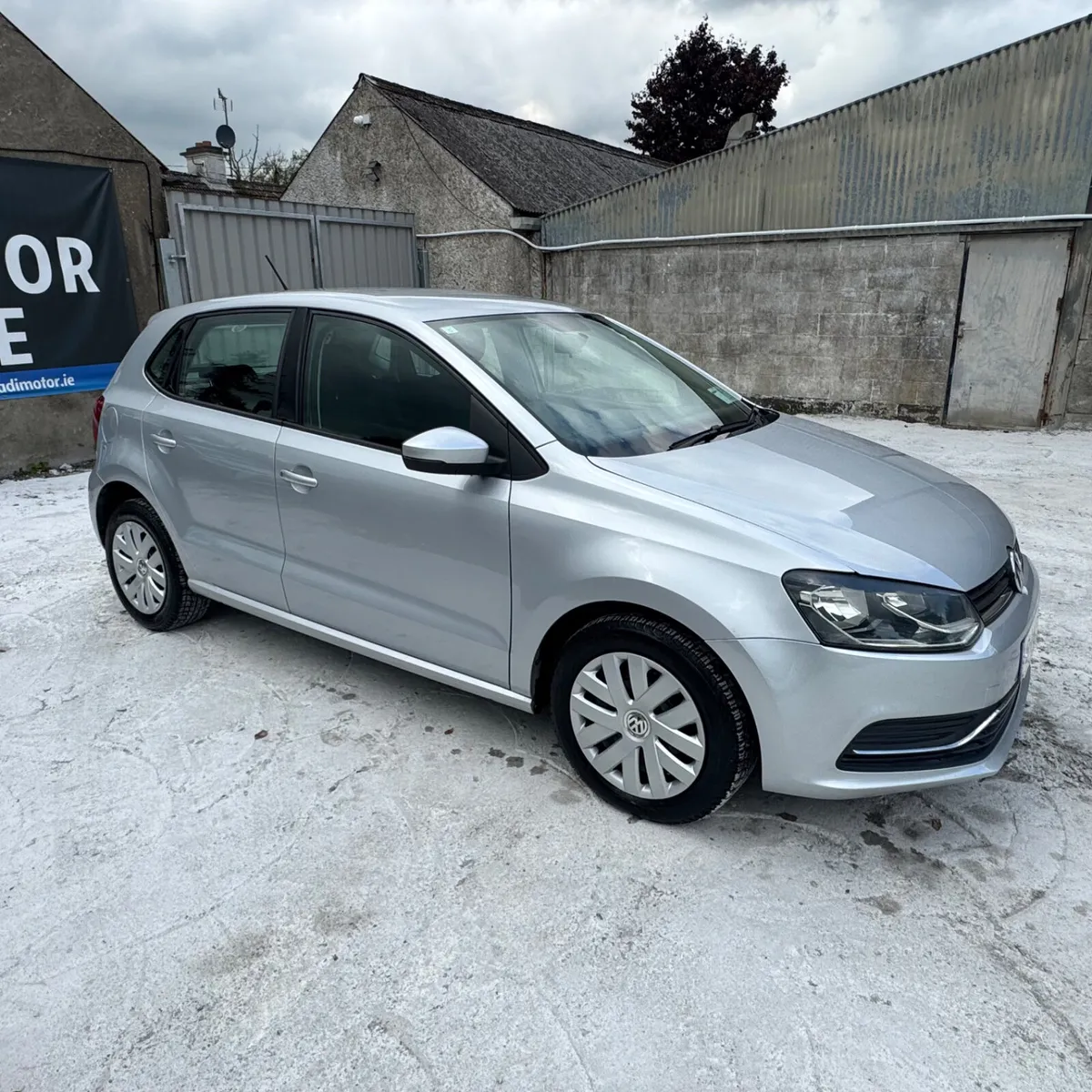 Volkswagen Polo 2015 Low Milege - Image 2