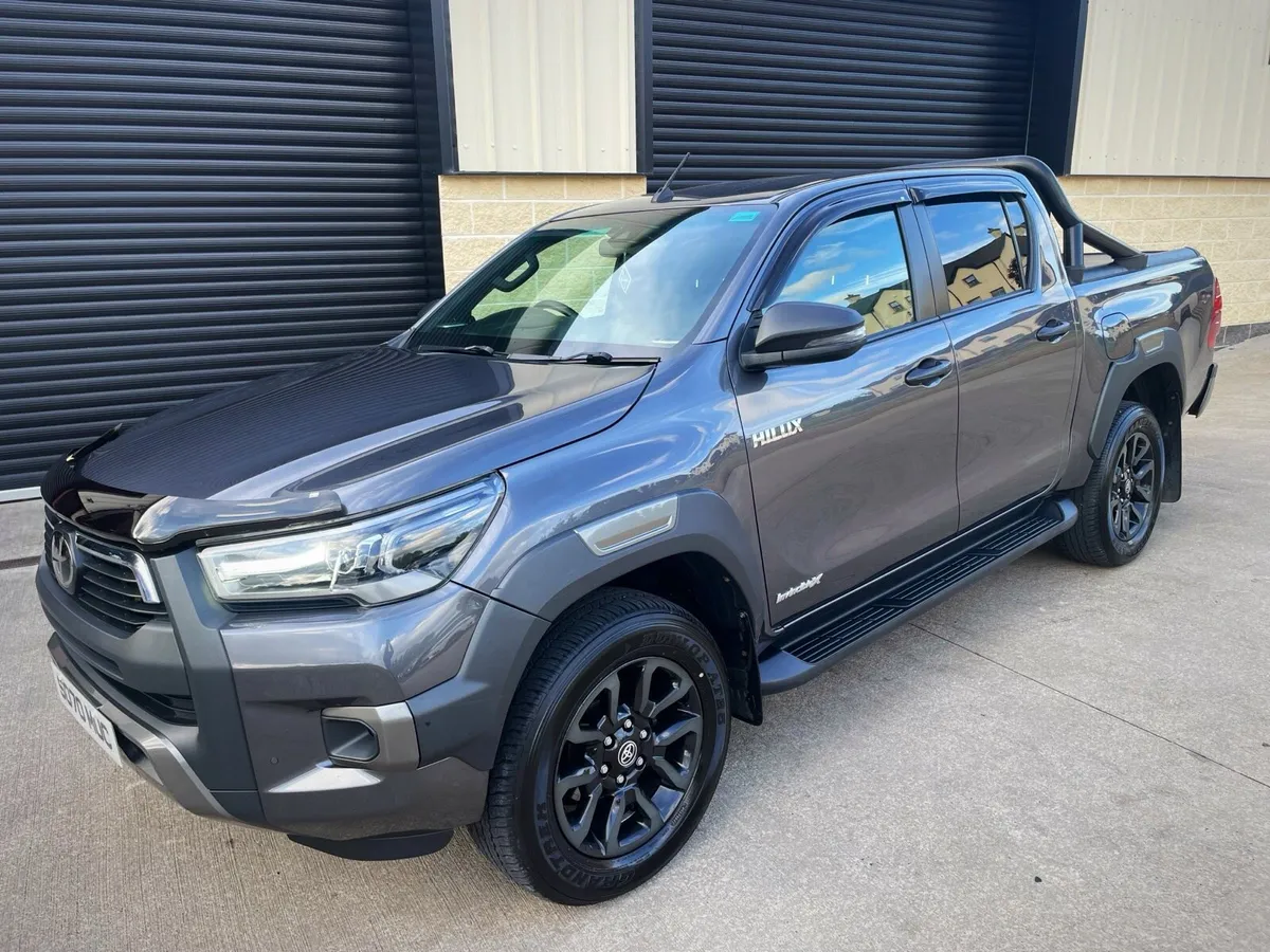 2021 TOYOTA HILUX 2.8 D4D INVINCIBLE X AUTO - Image 2