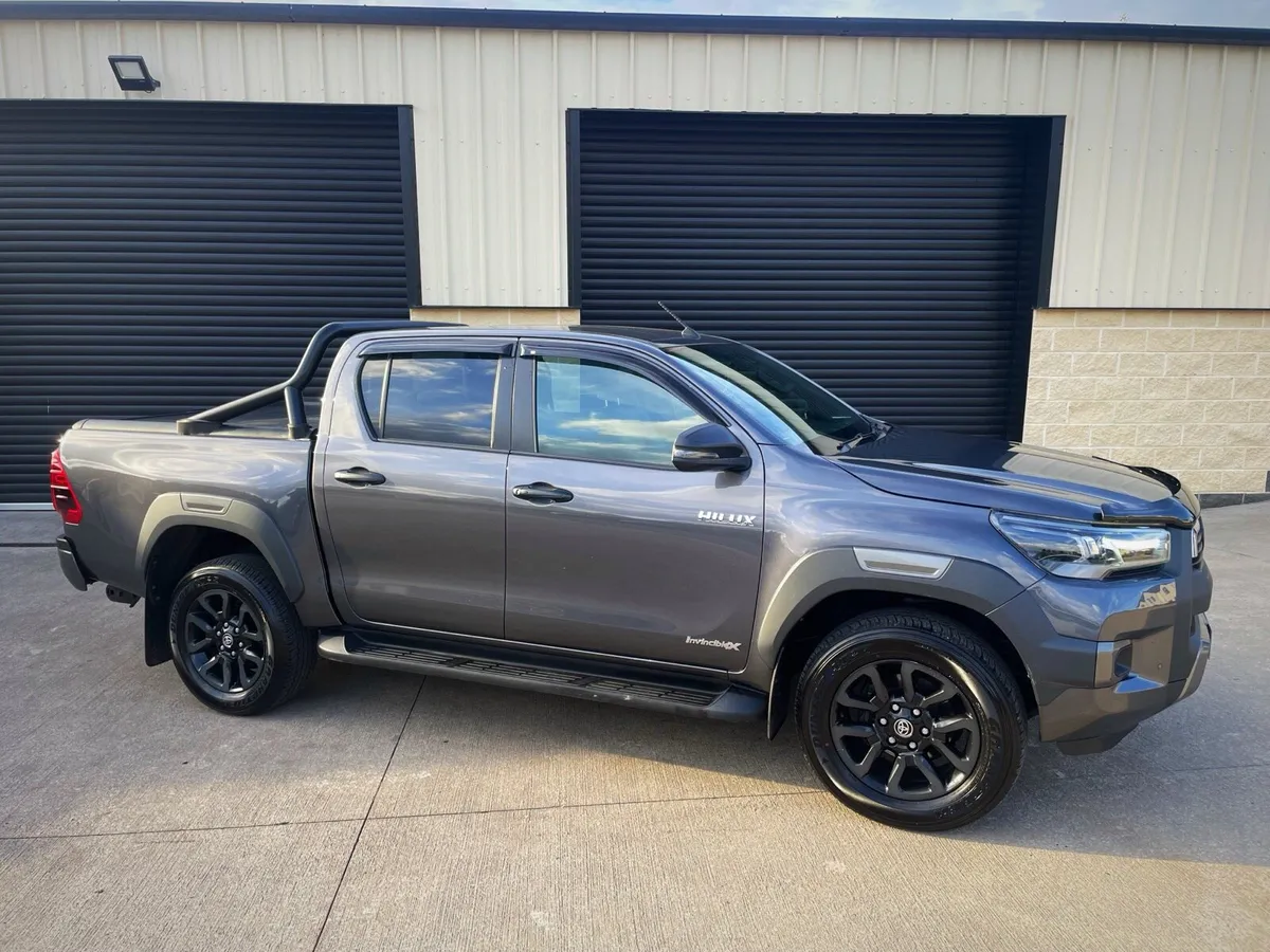 2021 TOYOTA HILUX 2.8 D4D INVINCIBLE X AUTO - Image 4