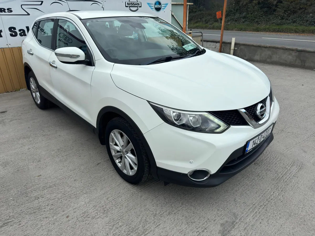 142 Nissan Qashqai 1.6D AUTO Low Miles Warranty - Image 2