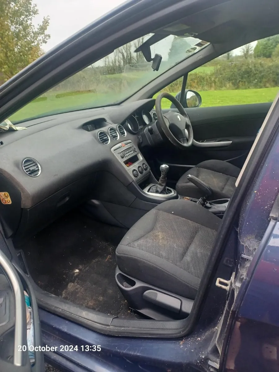 09 Peugeot - Water damaged - Image 3