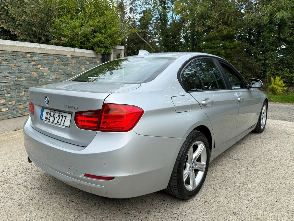 2015 (152) BMW 318d automatic - Image 4