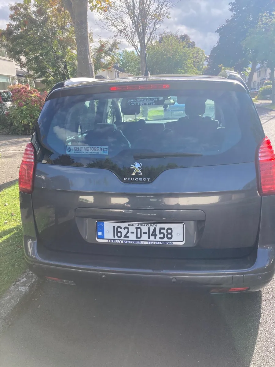 Peugeot 5008 2016 - Image 2