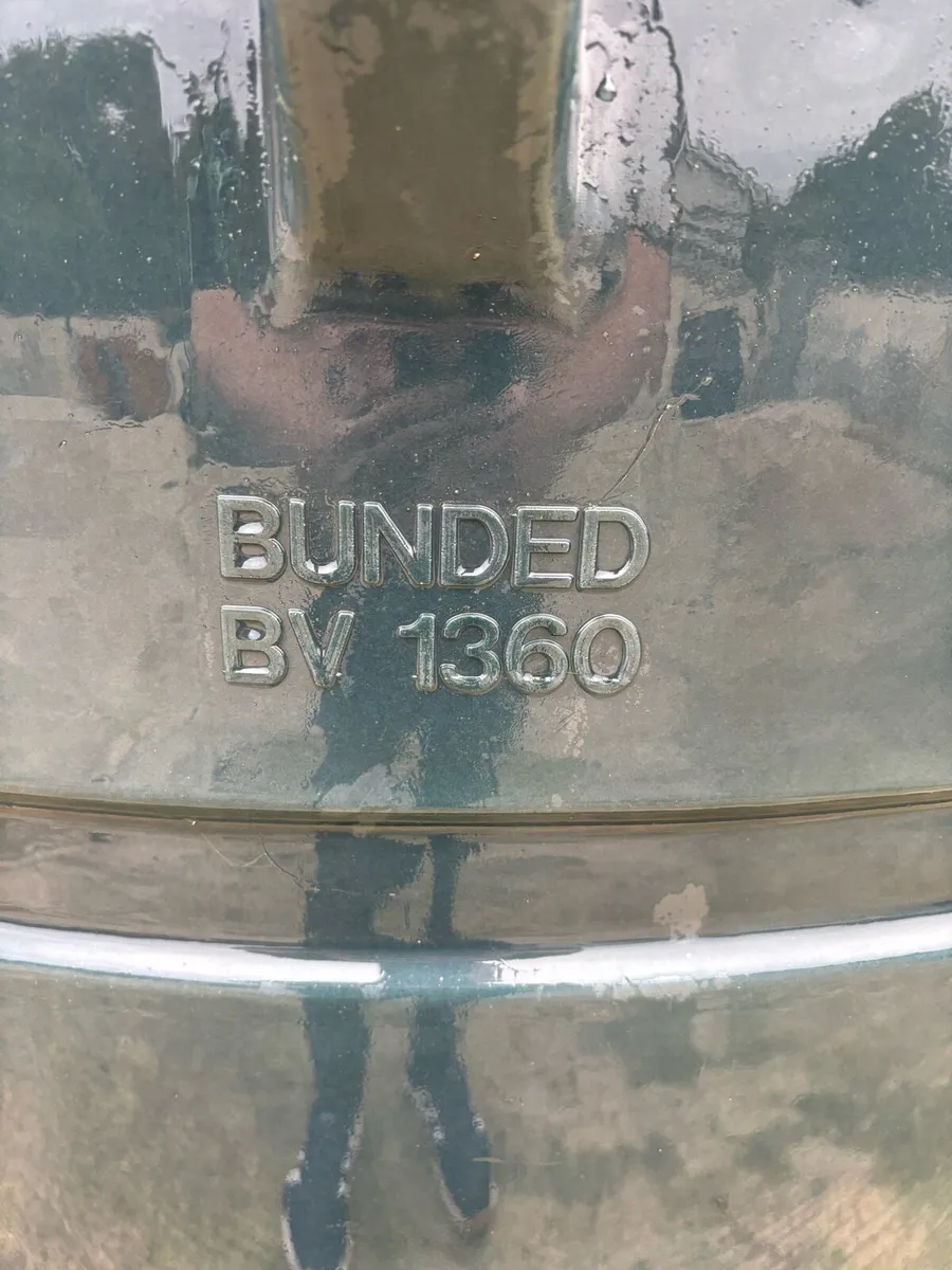 1360 litre bunded oil tank for sale..perfect cond - Image 3