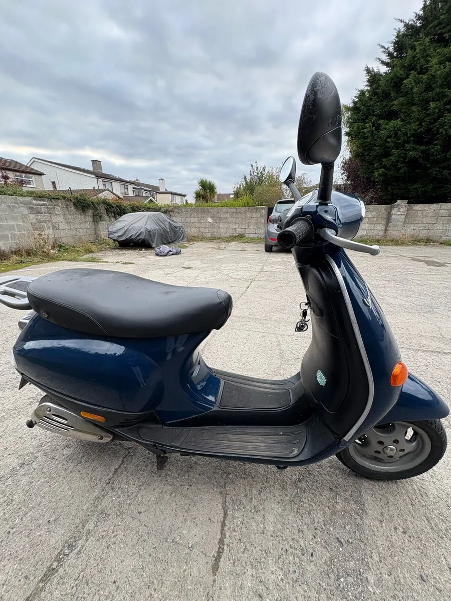Vespa Piaggio ET2 50cc - Image 3