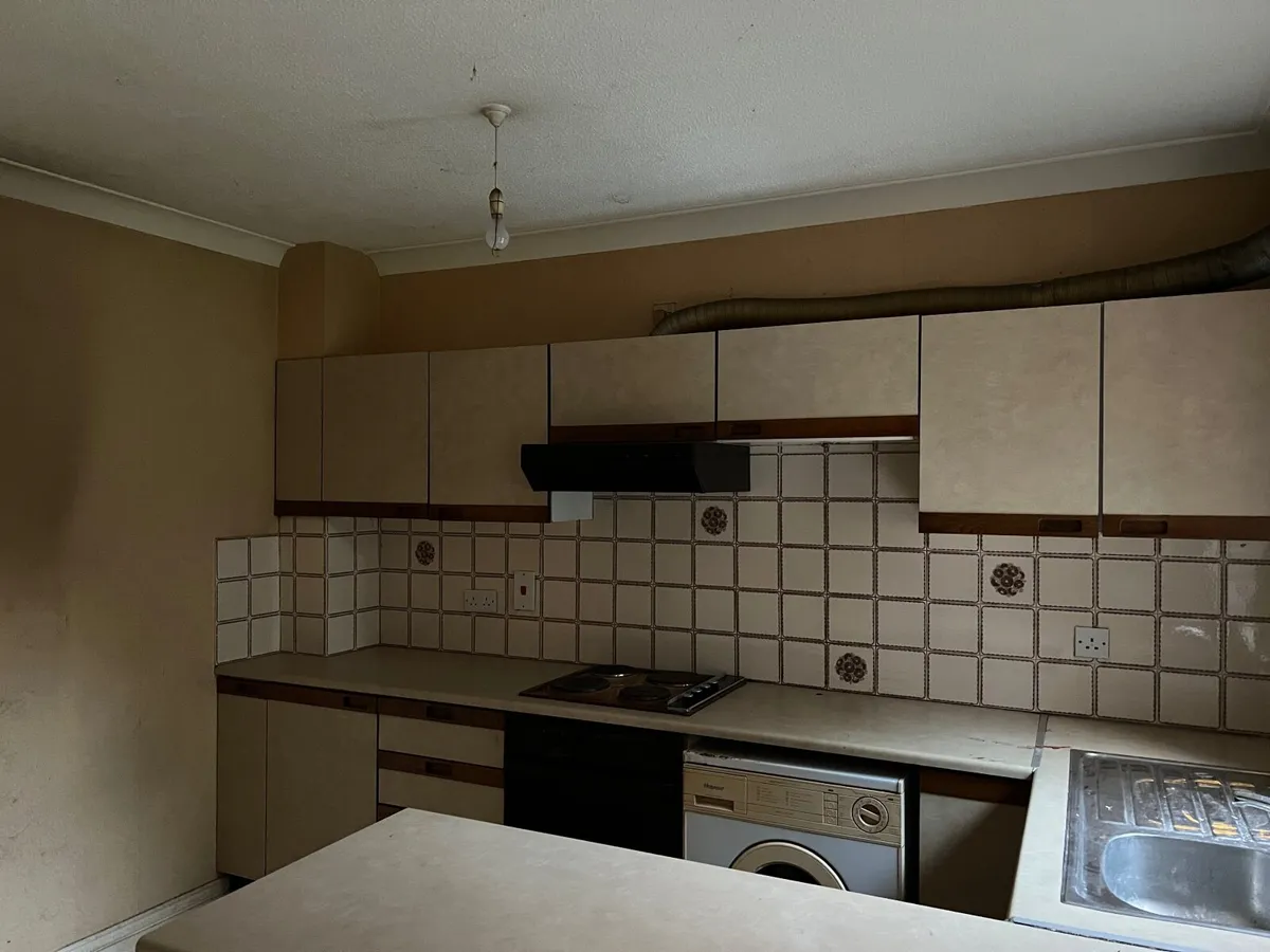 1980’s full kitchen - Image 2